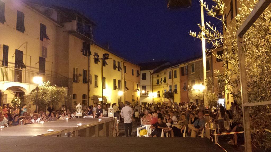 La Luna Nel Borgo Brugnato Exteriör bild